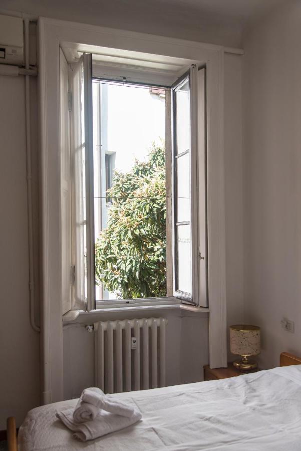 Peaceful Court Apartment In Shopping District Milaan Buitenkant foto