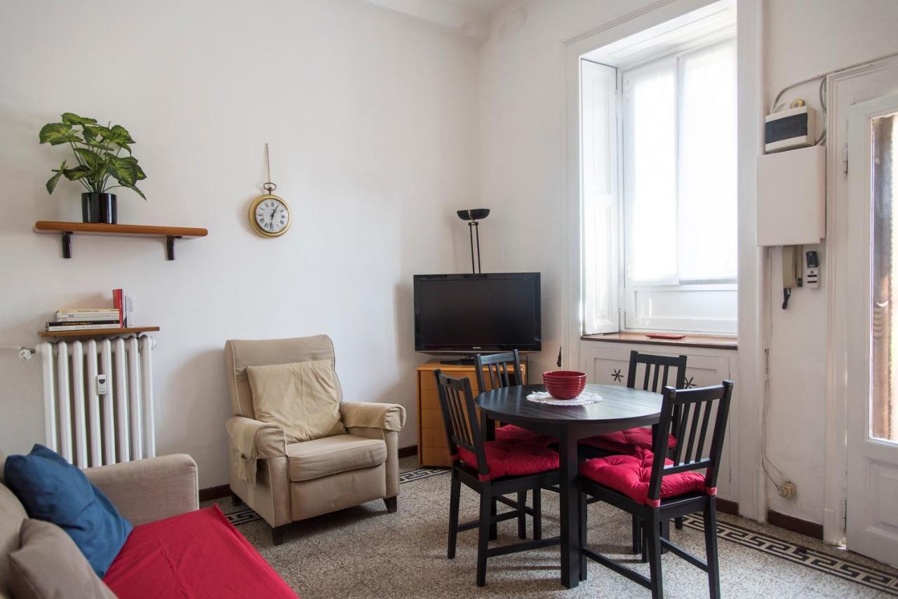 Peaceful Court Apartment In Shopping District Milaan Buitenkant foto